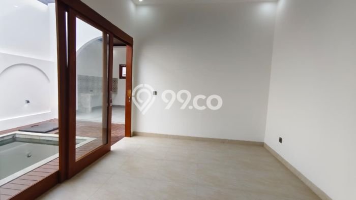 Miliki segera Vila Kawasan , Luas 129m2m², Akses ke transportasi Miliki segera Vila Kawasan , Luas 129m2m², Akses ke transportasi