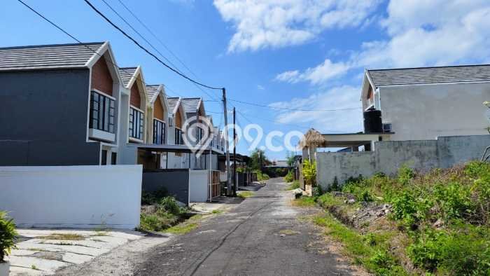 Jual Tanah Kawasan Komersial Kawasan , Luas 132m2m², Potensi Bagus Jual Tanah Kawasan Komersial Kawasan , Luas 132m2m², Potensi Bagus