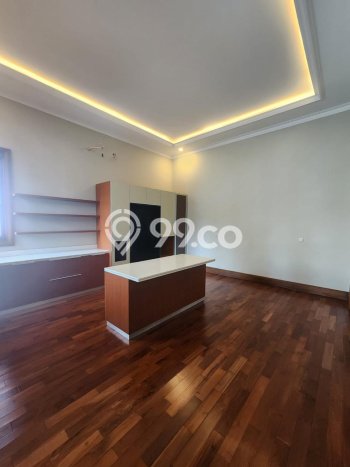 Dijual Rumah Mewah Elegan Dengan View Eksklusif di Kemang, Jakarta Selatan Dijual Rumah Mewah Elegan Dengan View Eksklusif di Kemang, Jakarta Selatan
