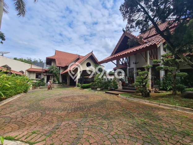 Ready to Use! Premium House LT 2600m2 Desain Elegan di Pondok Indah Ready to Use! Premium House LT 2600m2 Desain Elegan di Pondok Indah