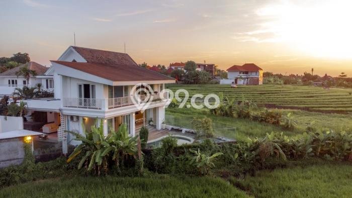 Dijual Vila Kawasan , Dimensi 604m2m², Posisi Premium Dijual Vila Kawasan , Dimensi 604m2m², Posisi Premium