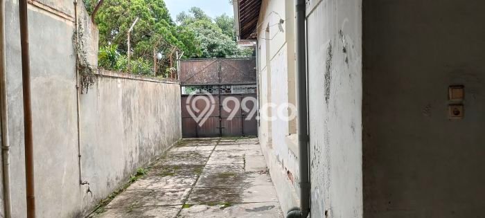 For Sale! Luxury House LT 672m2 Desain Modern di Pasir Kaliki For Sale! Luxury House LT 672m2 Desain Modern di Pasir Kaliki