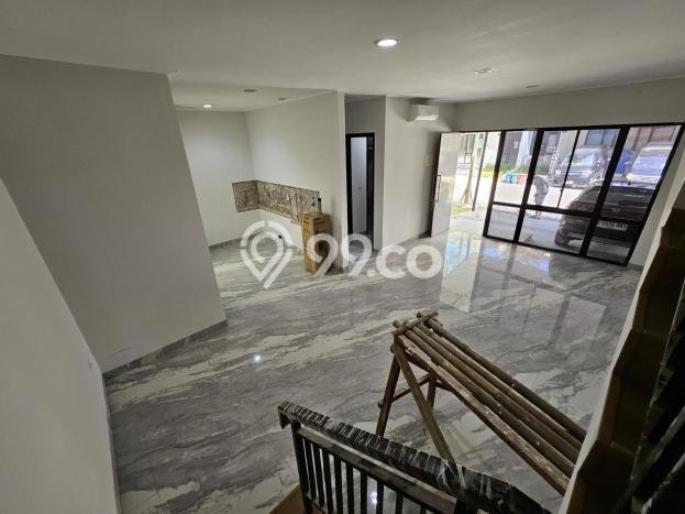 Jual Rumah Mewah Megah Dengan View Eksklusif di Pantai Indah Kapuk 2, Jakarta Utara Jual Rumah Mewah Megah Dengan View Eksklusif di Pantai Indah Kapuk 2, Jakarta Utara