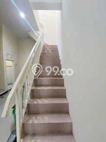 Jual Rumah Eksklusif 5 KT di Wonorejo, Surabaya Jual Rumah Eksklusif 5 KT di Wonorejo, Surabaya