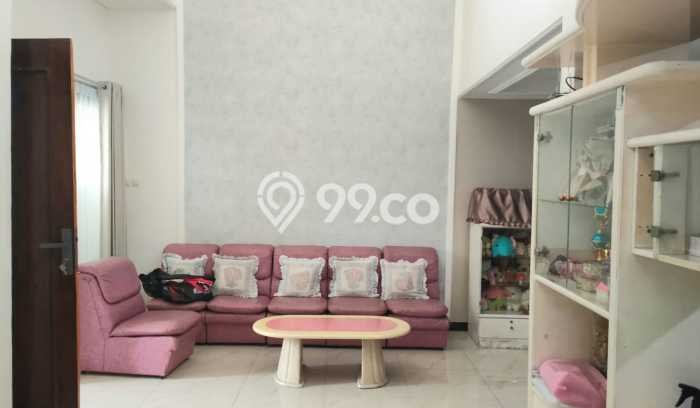 Dijual Rumah 6 Kamar Lokasi Ideal Nyaman dan Strategis di Rungkut Dijual Rumah 6 Kamar Lokasi Ideal Nyaman dan Strategis di Rungkut