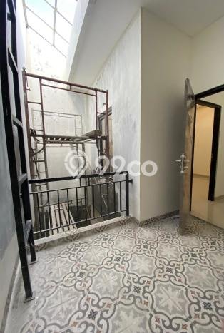 For Sale Rumah 3 Kamar Lokasi Ideal Nyaman dan Strategis di Rungkut For Sale Rumah 3 Kamar Lokasi Ideal Nyaman dan Strategis di Rungkut