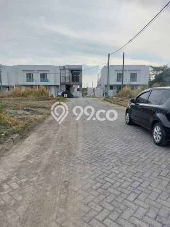 Jual Rumah Bagus Siap Huni LB 200m2 di Wiyung, Surabaya Jual Rumah Bagus Siap Huni LB 200m2 di Wiyung, Surabaya