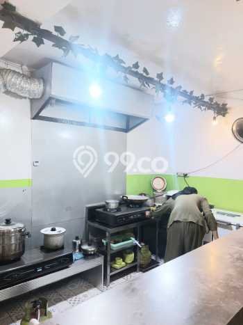 Ruko di Surabaya Kota, Luas 100m2m², Akses Utama, Ready Operasi Ruko di Surabaya Kota, Luas 100m2m², Akses Utama, Ready Operasi