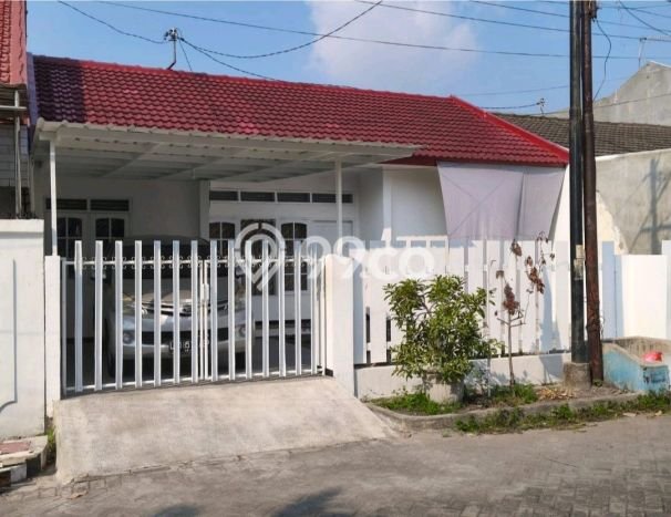 Hunian Nyaman Asri 3 KT Siap Huni di Kutisari Surabaya Hunian Nyaman Asri 3 KT Siap Huni di Kutisari Surabaya
