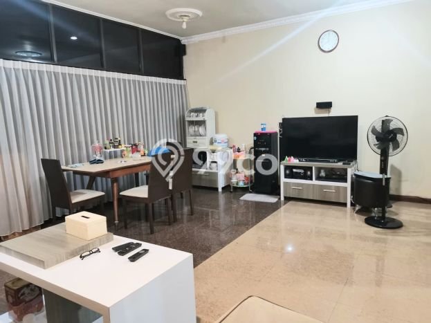 Siap Huni Rumah Mewah 3 Kamar di Dukuh Pakis Dekat ke Mana Saja Siap Huni Rumah Mewah 3 Kamar di Dukuh Pakis Dekat ke Mana Saja
