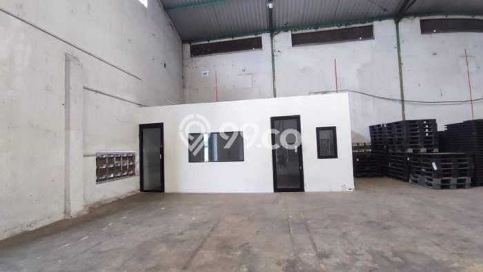 Gudang untuk disewa di Waru punya LT 2500m2 & LB 2500m2 harga sewa kompetitif Gudang untuk disewa di Waru punya LT 2500m2 & LB 2500m2 harga sewa kompetitif
