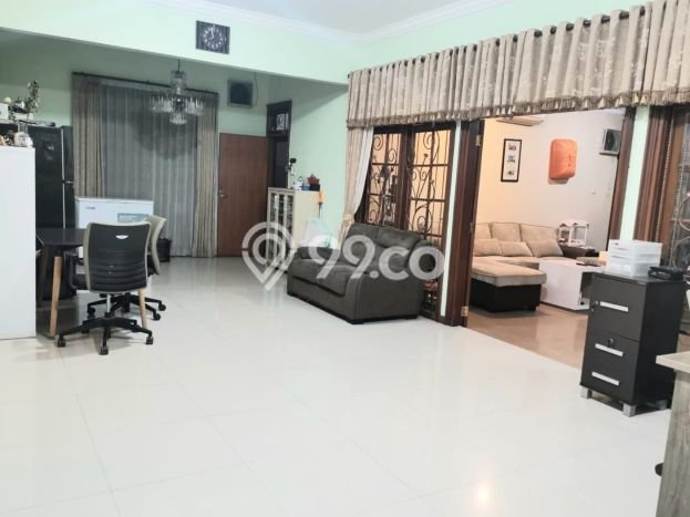 Siap Huni Rumah Mewah 3 Kamar di Dukuh Pakis Dekat ke Mana Saja Siap Huni Rumah Mewah 3 Kamar di Dukuh Pakis Dekat ke Mana Saja