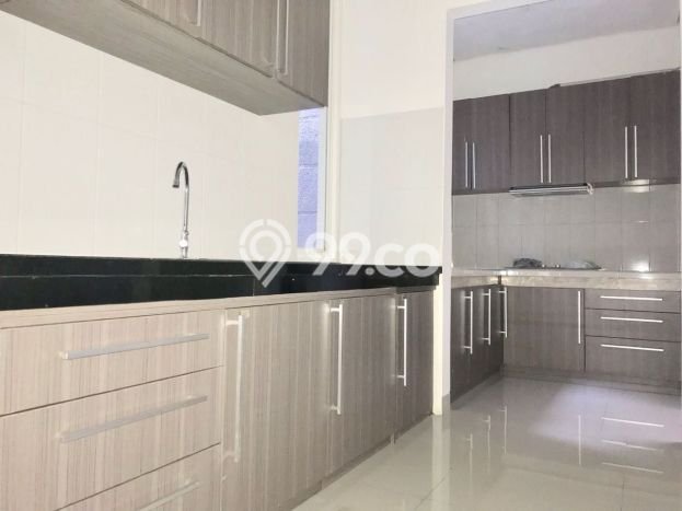 Ready to Use! Luxury House LT 155m2 Desain Modern di Pondok Indah Ready to Use! Luxury House LT 155m2 Desain Modern di Pondok Indah