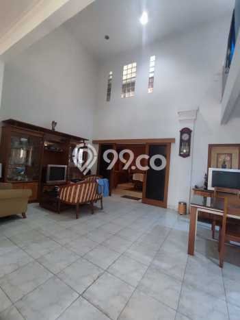 Rumah Elit Modern Tanpa Renovasi di Cinere Jakarta Selatan Rumah Elit Modern Tanpa Renovasi di Cinere Jakarta Selatan