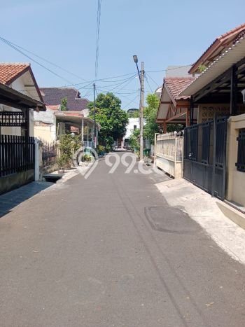 For Sale Rumah 5 Kamar Lokasi Strategis Nyaman dan Strategis di Pondok Aren For Sale Rumah 5 Kamar Lokasi Strategis Nyaman dan Strategis di Pondok Aren