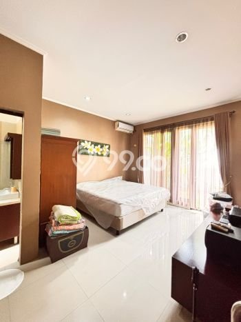 Dijual Rumah Luas Megah Dengan View Eksklusif di Bintaro, Tangerang Selatan Dijual Rumah Luas Megah Dengan View Eksklusif di Bintaro, Tangerang Selatan