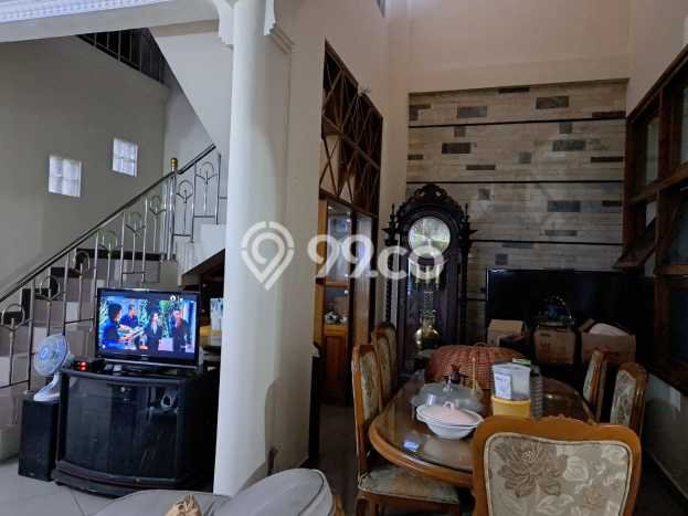 Rumah Luxury Modern Tanpa Renovasi di Moch Toha Bandung Rumah Luxury Modern Tanpa Renovasi di Moch Toha Bandung