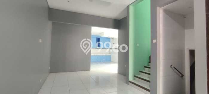Rumah Luxury Modern Siap Huni di Meruya Jakarta Barat Rumah Luxury Modern Siap Huni di Meruya Jakarta Barat
