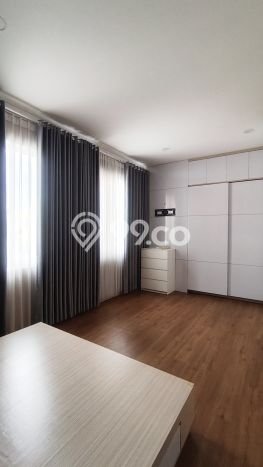 Dijual Hunian Rumah Terawat 3 KT di Summarecon Serpong, Tangerang Dijual Hunian Rumah Terawat 3 KT di Summarecon Serpong, Tangerang