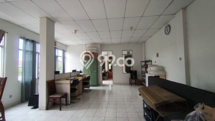 Lokasi Strategis! Dijual Ruko Bisnis di Cakung, Jakarta Timur Kondisi Baik Lokasi Strategis! Dijual Ruko Bisnis di Cakung, Jakarta Timur Kondisi Baik