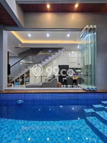 Jual Rumah Mewah Megah Dengan View Cantik di Harapan Indah, Bekasi Jual Rumah Mewah Megah Dengan View Cantik di Harapan Indah, Bekasi