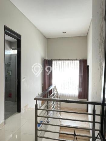 Ready to Use! Luxury House LT 133m2 Desain Modern di Cibaduyut Ready to Use! Luxury House LT 133m2 Desain Modern di Cibaduyut