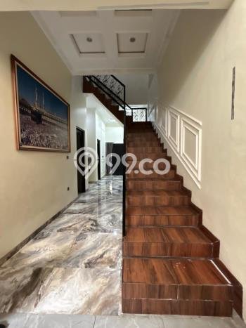 Disewakan! Rumah 6 Kamar Tidur &
5 Kamar Mandi di Turangga, Bandung Disewakan! Rumah 6 Kamar Tidur &
5 Kamar Mandi di Turangga, Bandung