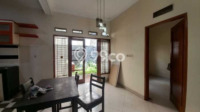 Dijual Rumah Luas Megah Dengan View Eksklusif di Buah Batu, Bandung Dijual Rumah Luas Megah Dengan View Eksklusif di Buah Batu, Bandung