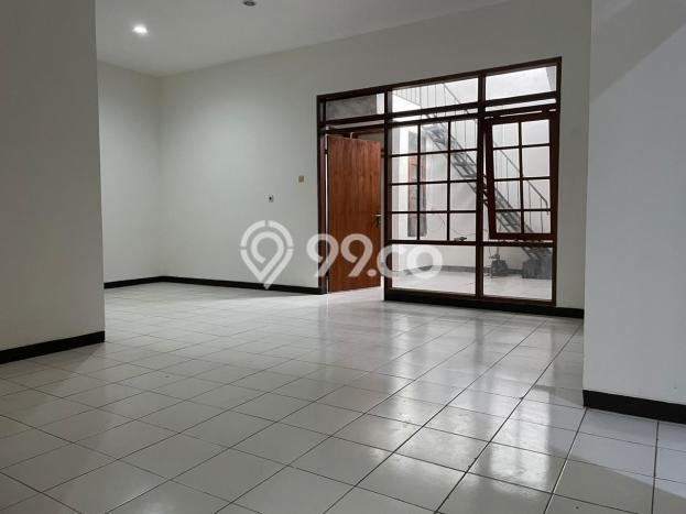 Disewakan Rumah Murah di Taman Kopo Indah Bandung dengan 4 KT Disewakan Rumah Murah di Taman Kopo Indah Bandung dengan 4 KT