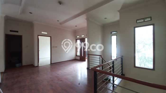 Dijual Rumah Luas Megah Dengan View Eksklusif di Buah Batu, Bandung Dijual Rumah Luas Megah Dengan View Eksklusif di Buah Batu, Bandung