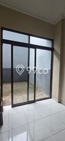 Lokasi strategis! Rumah siap huni disewakan di Andir LB 270m2 Lokasi strategis! Rumah siap huni disewakan di Andir LB 270m2