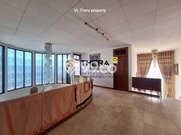 Rumah Mewah LB 608m2 Siap Huni Desain Elegan di Batam Centre, Batam Rumah Mewah LB 608m2 Siap Huni Desain Elegan di Batam Centre, Batam