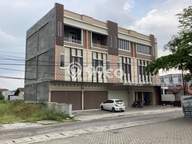 FOR SALE! Ruko di Pekanbaru Kota Pekanbaru, LT 64m2, LB 124m2 FOR SALE! Ruko di Pekanbaru Kota Pekanbaru, LT 64m2, LB 124m2