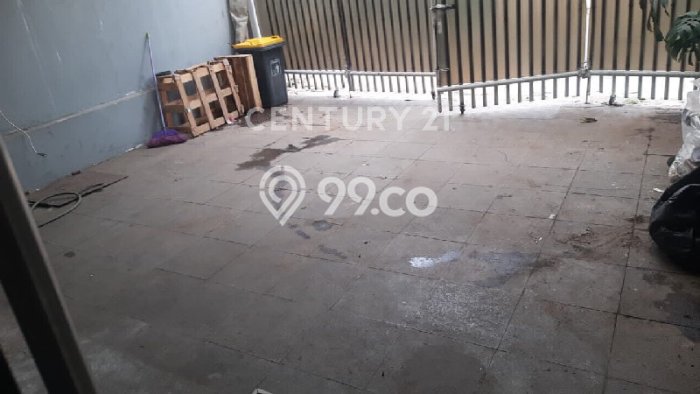 Ruko disewakan di Cilandak Jakarta Selatan dengan luas bangunan 110m2 Ruko disewakan di Cilandak Jakarta Selatan dengan luas bangunan 110m2