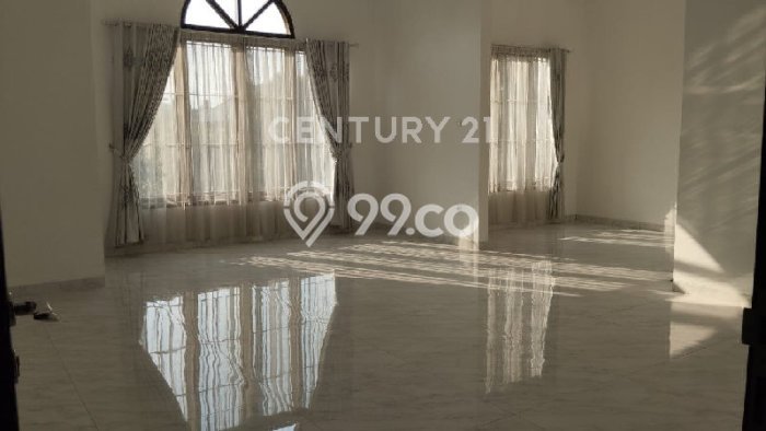 Rumah Sewa Jakarta Selatan LT 229m2 LB 500m2 Area Pondok Indah Rumah Sewa Jakarta Selatan LT 229m2 LB 500m2 Area Pondok Indah