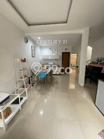 Rumah Luas Asri 3 KT Siap Pakai di Condet Jakarta Timur Rumah Luas Asri 3 KT Siap Pakai di Condet Jakarta Timur