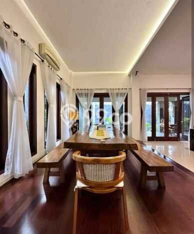 Rumah Mewah LB 1000m2 Siap Pakai Desain Elegan di Pondok Indah, Jakarta Selatan Rumah Mewah LB 1000m2 Siap Pakai Desain Elegan di Pondok Indah, Jakarta Selatan