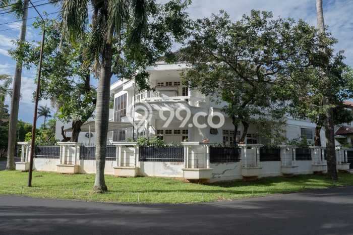 Rumah Elit Modern Tanpa Renovasi di Pondok Indah Jakarta Selatan Rumah Elit Modern Tanpa Renovasi di Pondok Indah Jakarta Selatan