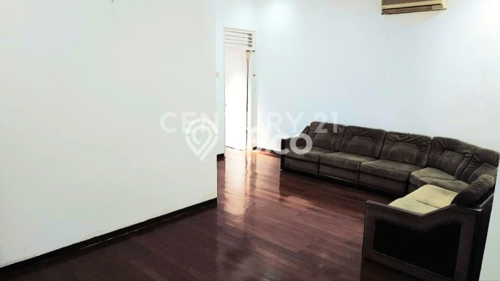 Hunian Eksklusif Dijual LT 244m2 di Kebayoran Baru, Jakarta Selatan Hunian Eksklusif Dijual LT 244m2 di Kebayoran Baru, Jakarta Selatan