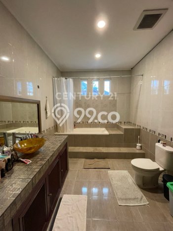 Dijual Rumah Premium dengan Fasilitas Sekitar Komplit di Cilandak, Jakarta Selatan Dijual Rumah Premium dengan Fasilitas Sekitar Komplit di Cilandak, Jakarta Selatan