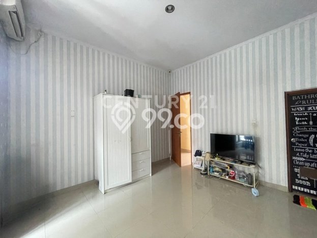 Jual Rumah Favorit Siap Huni LB 200m2 di Jagakarsa, Jakarta Selatan Jual Rumah Favorit Siap Huni LB 200m2 di Jagakarsa, Jakarta Selatan