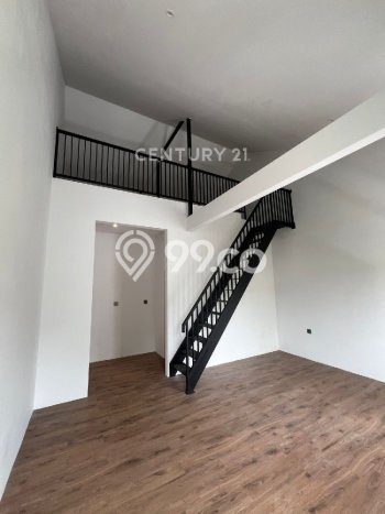 Rumah Elit Modern Tanpa Renovasi di Ragunan Jakarta Selatan Rumah Elit Modern Tanpa Renovasi di Ragunan Jakarta Selatan