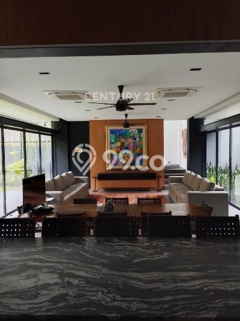 Hunian Mewah Siap Huni LT 700m2 di Kebayoran Baru, Jakarta Selatan Hunian Mewah Siap Huni LT 700m2 di Kebayoran Baru, Jakarta Selatan