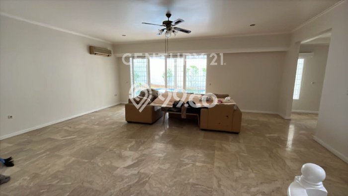 Disewakan Rumah Murah di Lebak Bulus Jakarta Selatan Punya 5 KT Disewakan Rumah Murah di Lebak Bulus Jakarta Selatan Punya 5 KT