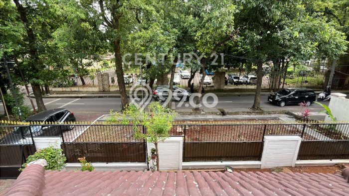 Disewakan Rumah Murah di Lebak Bulus Jakarta Selatan Punya 5 KT Disewakan Rumah Murah di Lebak Bulus Jakarta Selatan Punya 5 KT