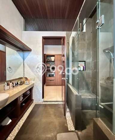 Rumah Mewah LB 1000m2 Siap Pakai Desain Elegan di Pondok Indah, Jakarta Selatan Rumah Mewah LB 1000m2 Siap Pakai Desain Elegan di Pondok Indah, Jakarta Selatan