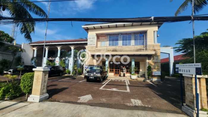 Area Ramai! Komersial Dijual di Matraman untuk Bisnis Luas Bangunan 1300m2 Area Ramai! Komersial Dijual di Matraman untuk Bisnis Luas Bangunan 1300m2