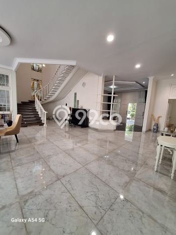 Rumah area Simprug, 5 KT, Akses Mudah Fasilitas Umum, Luas 600m² Bangunan 900m² Rumah area Simprug, 5 KT, Akses Mudah Fasilitas Umum, Luas 600m² Bangunan 900m²