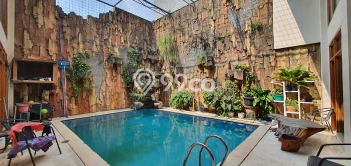 Rumah Elit Modern Tanpa Renovasi di Pulomas Jakarta Timur Rumah Elit Modern Tanpa Renovasi di Pulomas Jakarta Timur