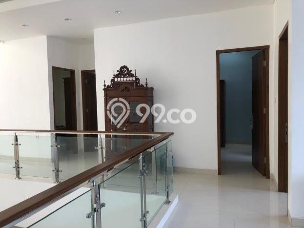 Jual Rumah Luas Megah Dengan View Eksklusif di Pulomas, Jakarta Timur Jual Rumah Luas Megah Dengan View Eksklusif di Pulomas, Jakarta Timur
